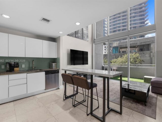 Продажа квартиры # - фото 7296216