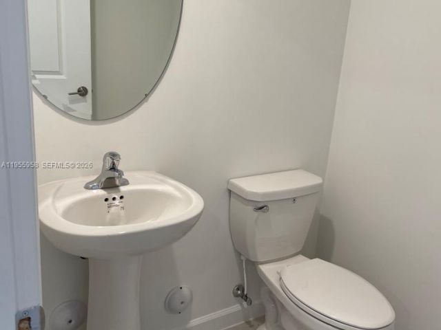 Дом в аренду по адресу 29081 SW 162th Ct - фото 7440417