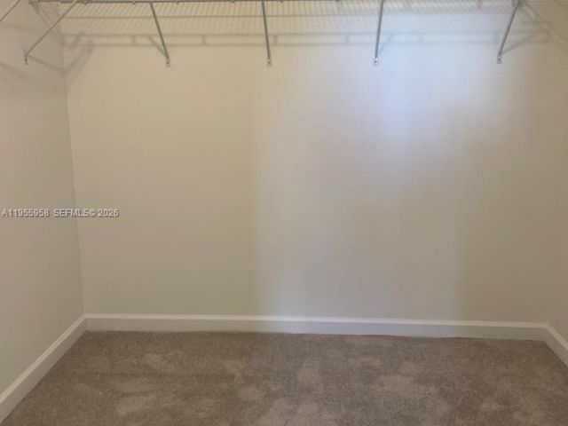 Дом в аренду по адресу 29081 SW 162th Ct - фото 7440422