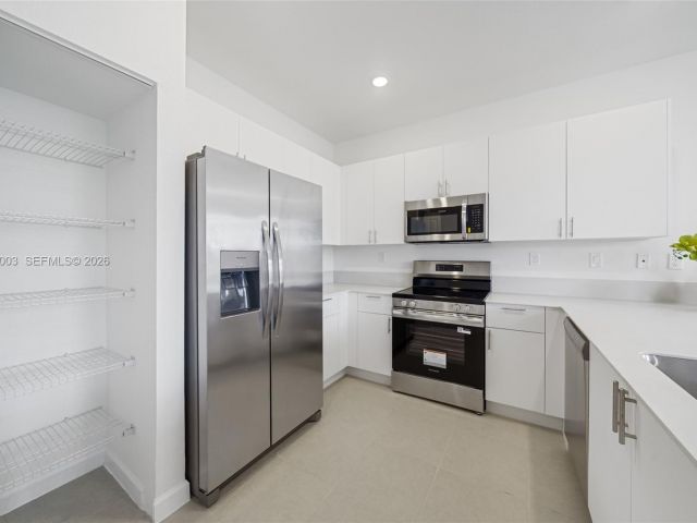 Дом в аренду по адресу 19448 SW 338 Ter - фото 7292338