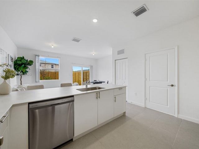 Дом в аренду по адресу 19448 SW 338 Ter - фото 7292339