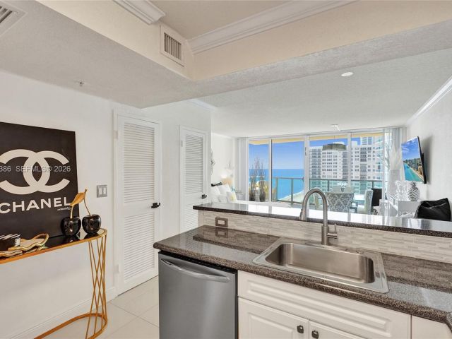 Квартира в аренду номер1212 (available April 24) - фото 7432005