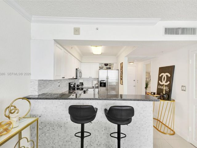 Квартира в аренду номер1212 (available April 24) - фото 7432014