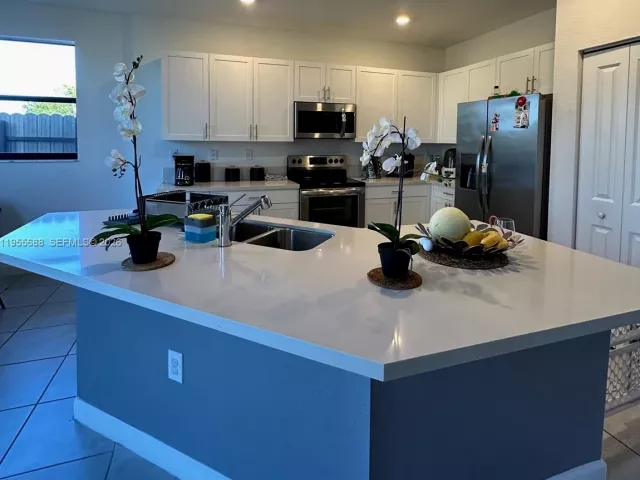 Дом в аренду по адресу 22634 SW 131st Pl 22634 - фото 7292406