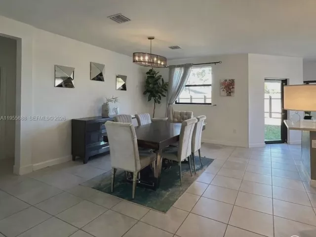 Дом в аренду по адресу 22634 SW 131st Pl 22634 - фото 7292409