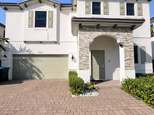 Дом в аренду по адресу 22634 SW 131st Pl 22634 - фото 7292414