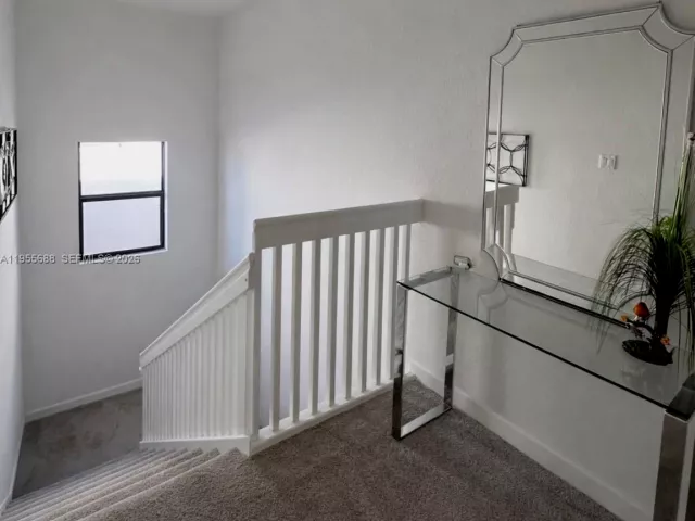 Дом в аренду по адресу 22634 SW 131st Pl 22634 - фото 7292404