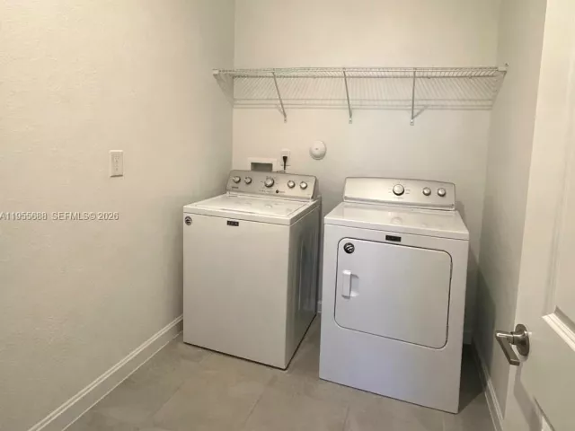 Дом в аренду по адресу 22634 SW 131st Pl 22634 - фото 7292397