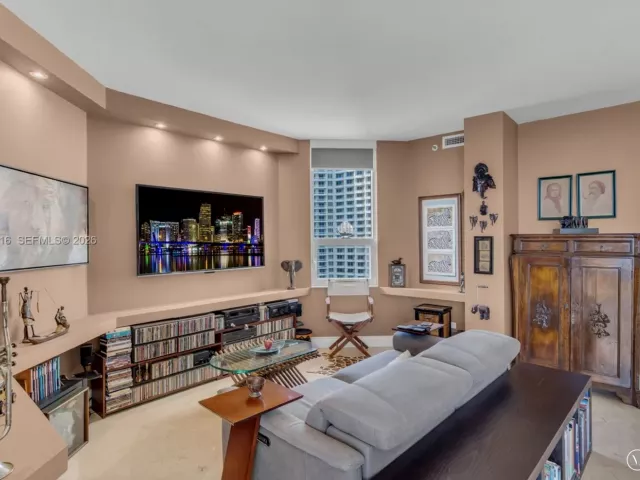 Продажа квартиры #1808 - фото 7371113