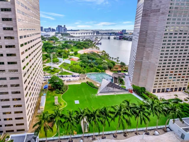 Продажа квартиры #2616 - фото 7294407