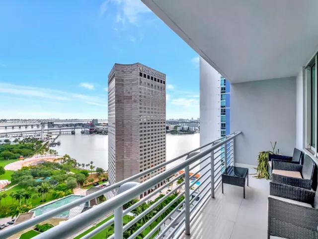 Продажа квартиры #2616 - фото 7294409