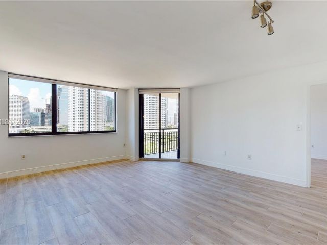 Квартира в аренду номер1111 - фото 7469772