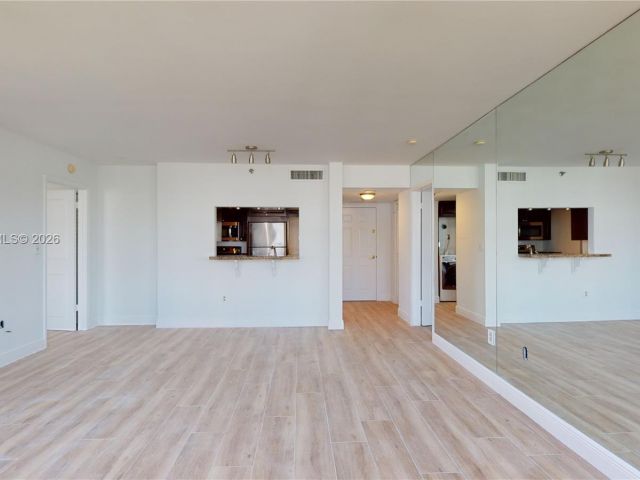 Квартира в аренду номер1111 - фото 7469776