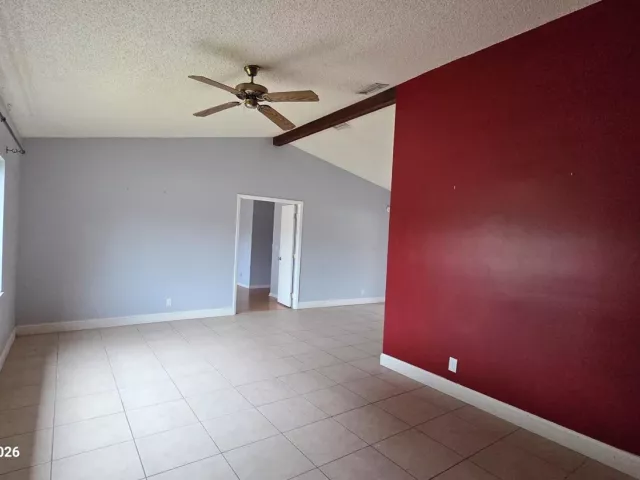 Продажа дома по адресу 8755 SW 53rd Street - фото 8977293