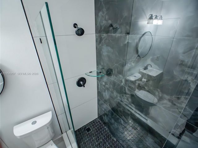 Дом в аренду по адресу 1500 NW 3rd Ave . - фото 7496275