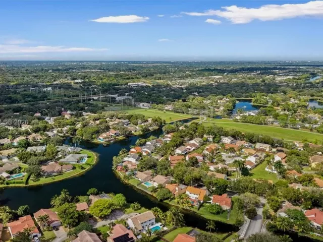 Продажа дома по адресу 2560 Bass Way - фото 7535669