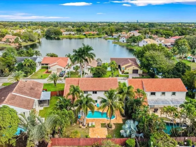 Продажа дома по адресу 2560 Bass Way - фото 7535672