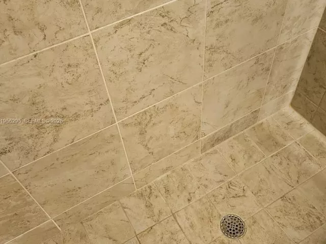 Продажа дома по адресу 10301 Greenbriar Ct - фото 7383391