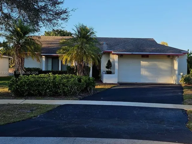 Продажа дома по адресу 10301 Greenbriar Ct - фото 7383409