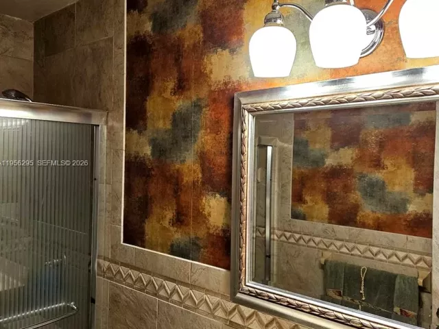 Продажа дома по адресу 10301 Greenbriar Ct - фото 7383393