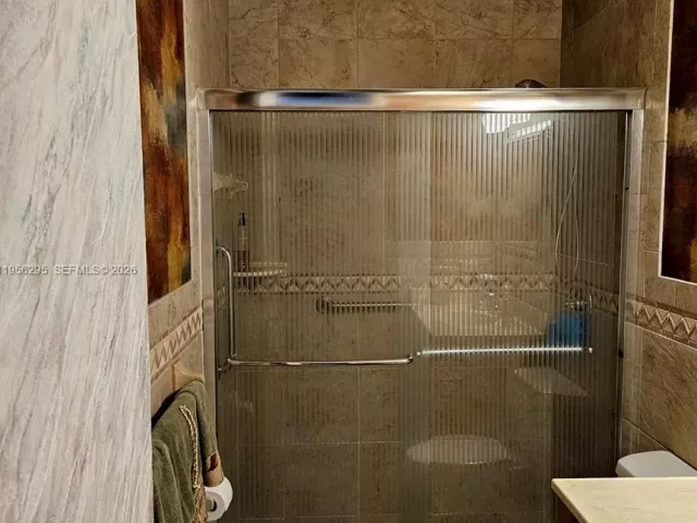 Продажа дома по адресу 10301 Greenbriar Ct - фото 7383394