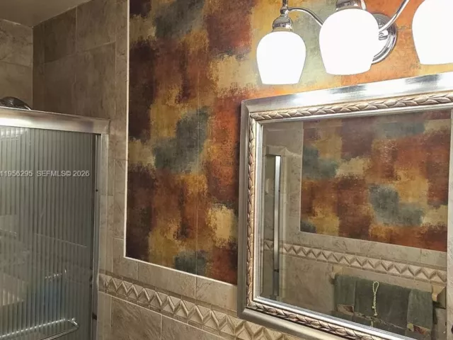 Продажа дома по адресу 10301 Greenbriar Ct - фото 7383397