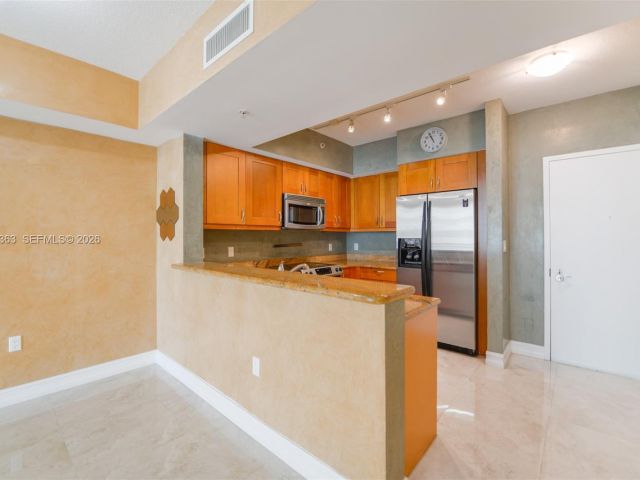 Квартира в аренду номер1408E - фото 7429179