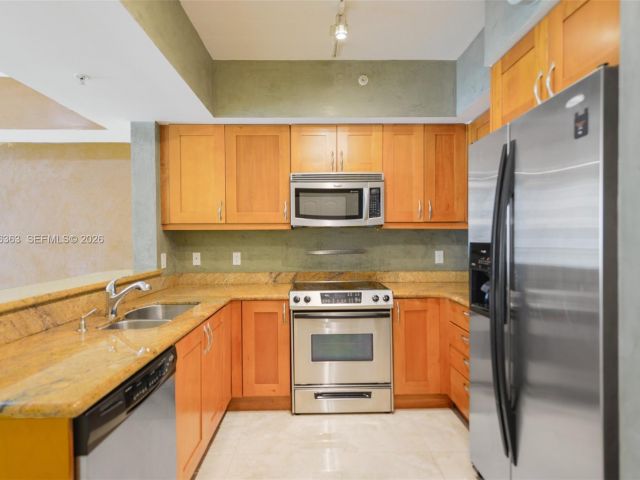 Квартира в аренду номер1408E - фото 7429180