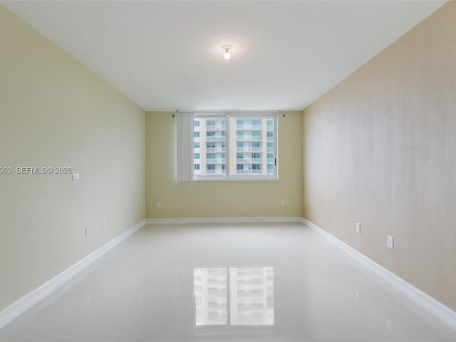 Квартира в аренду номер1408E - фото 7429184