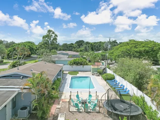 Продажа дома по адресу 2217 NW 4th Ave - фото 7301622