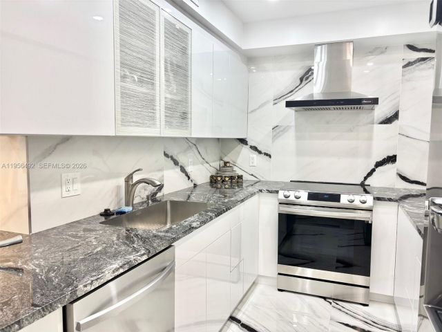 Продажа квартиры #15B - фото 7447435