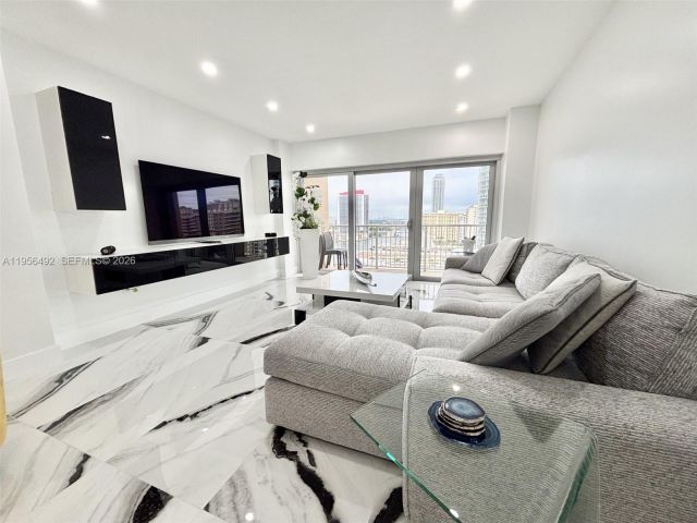 Продажа квартиры #15B - фото 7447444