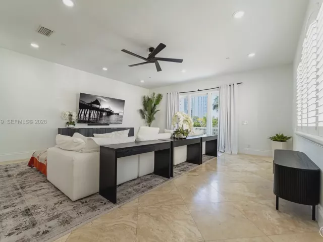 Продажа дома по адресу 430 Sunset Dr - фото 7306977