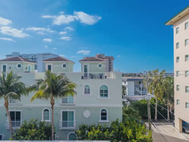 Продажа дома по адресу 430 Sunset Dr - фото 7307009