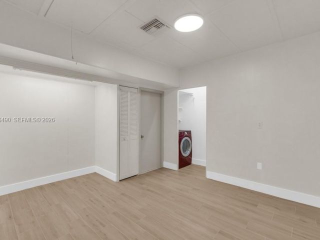 Дом в аренду по адресу 1101 NE 24th Ct - фото 7299195