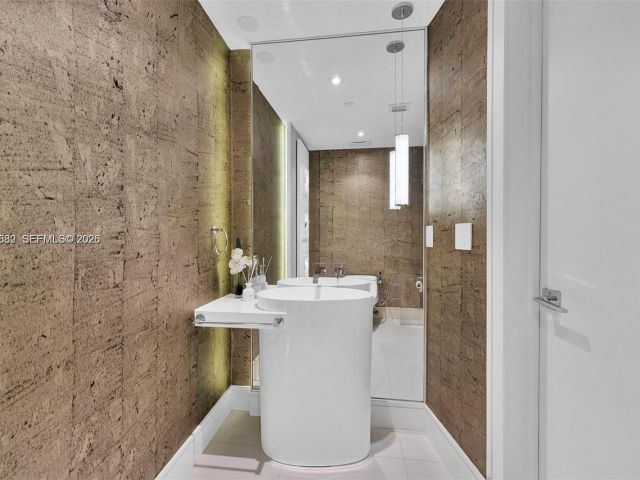 Продажа квартиры #2608 - фото 7301695