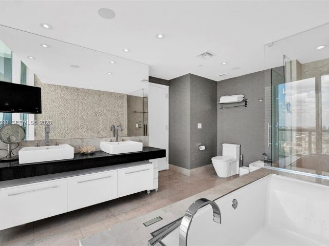 Продажа квартиры #2608 - фото 7301698