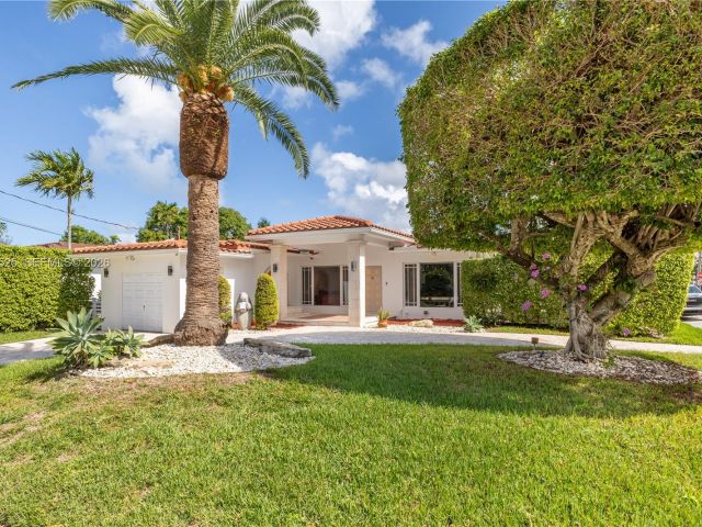 Продажа дома по адресу 8801 Dickens Ave - фото 7522026