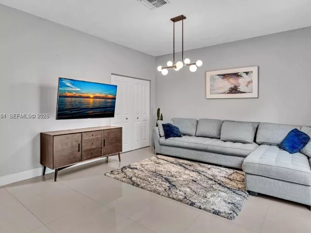 Дом в аренду по адресу 10301 Panama St 0 - фото 7301806