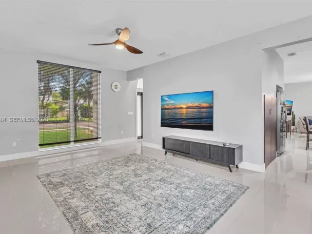 Дом в аренду по адресу 10301 Panama St 0 - фото 7301809