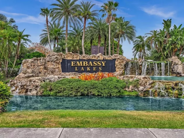 Дом в аренду по адресу 10301 Panama St 0 - фото 7301813