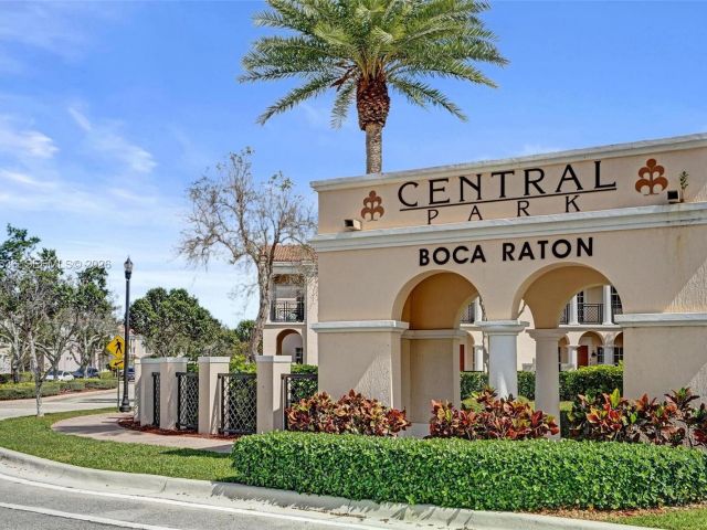 Дом в аренду по адресу 8335 NW 8th Ter - фото 7453074