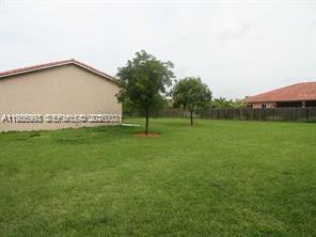 Дом в аренду по адресу 12997 SW 219th Ter 12997 - фото 7336641