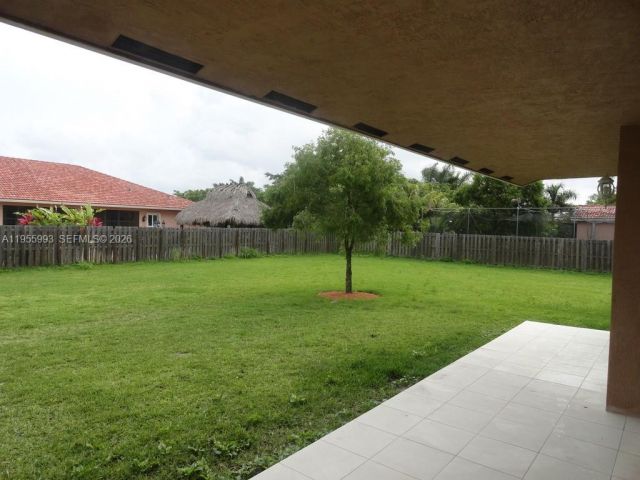 Дом в аренду по адресу 12997 SW 219th Ter 12997 - фото 7336642