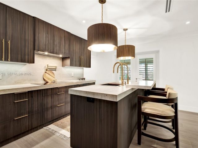 Продажа дома по адресу 600 San Antonio Ave - фото 7470689