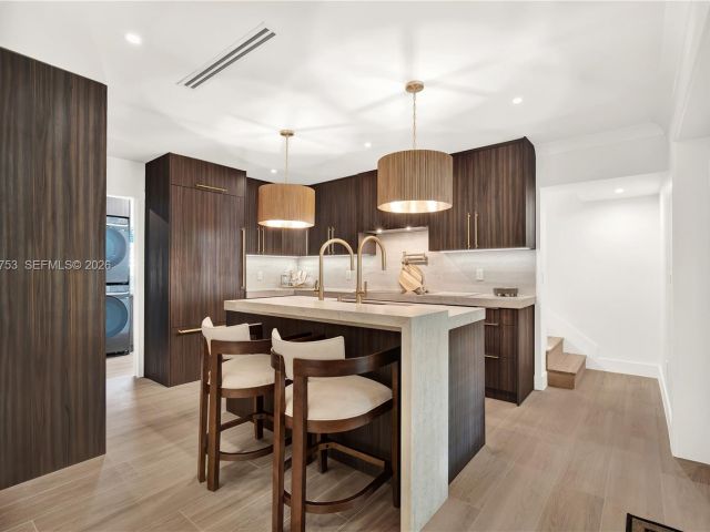 Продажа дома по адресу 600 San Antonio Ave - фото 7470690