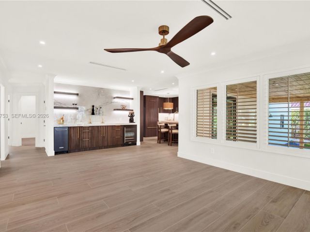 Продажа дома по адресу 600 San Antonio Ave - фото 7470697