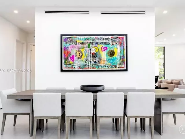 Дом в аренду по адресу 1830 NE 193rd St - фото 7309567