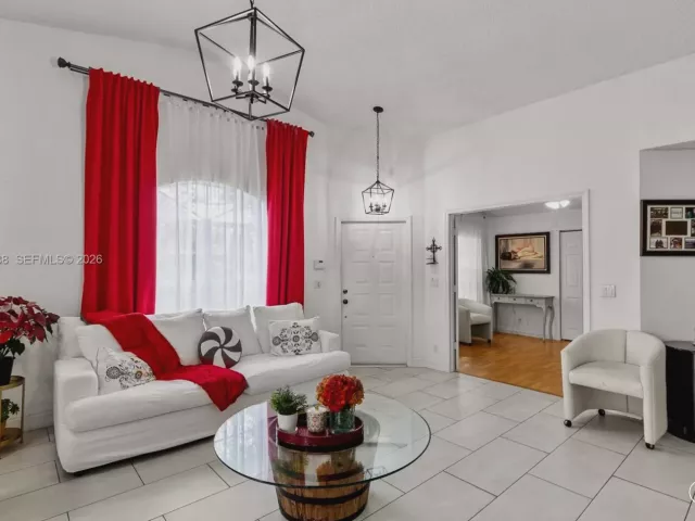 Дом в аренду по адресу 6207 Floral Lakes Dr 6207 - фото 7306877