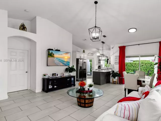 Дом в аренду по адресу 6207 Floral Lakes Dr 6207 - фото 7306878